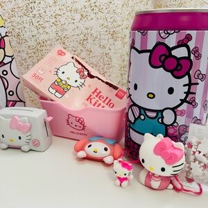 Hello Kitty Pink and White Collection Set